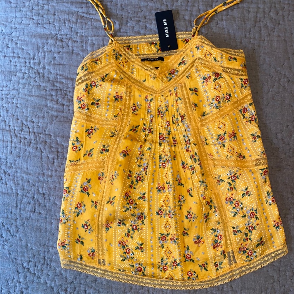 NWT Miss Me Floral Lace Tank Top